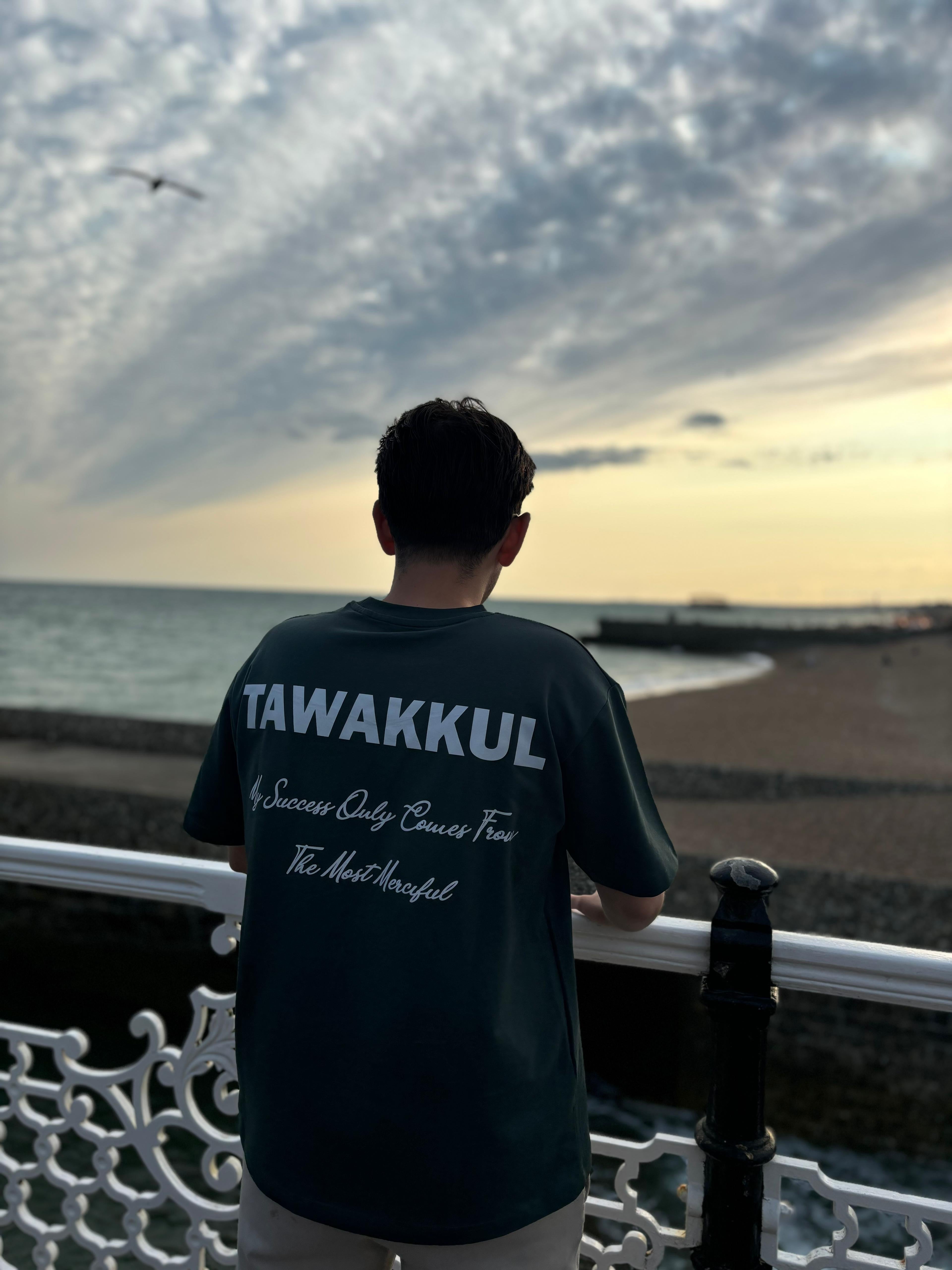 APH 'Tawakkul' Oversized T- Shirt 'Wild Green'